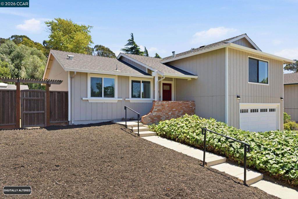 2173 Warwick Dr - Photo 1