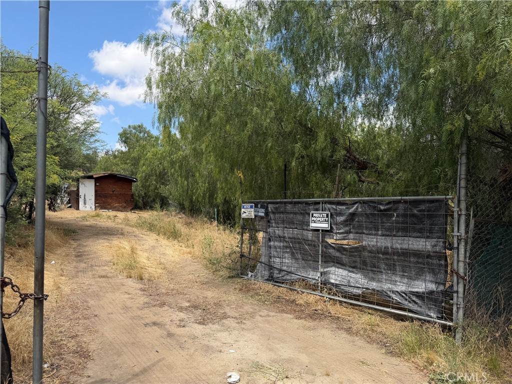 42520 Grama Rd - Photo 1