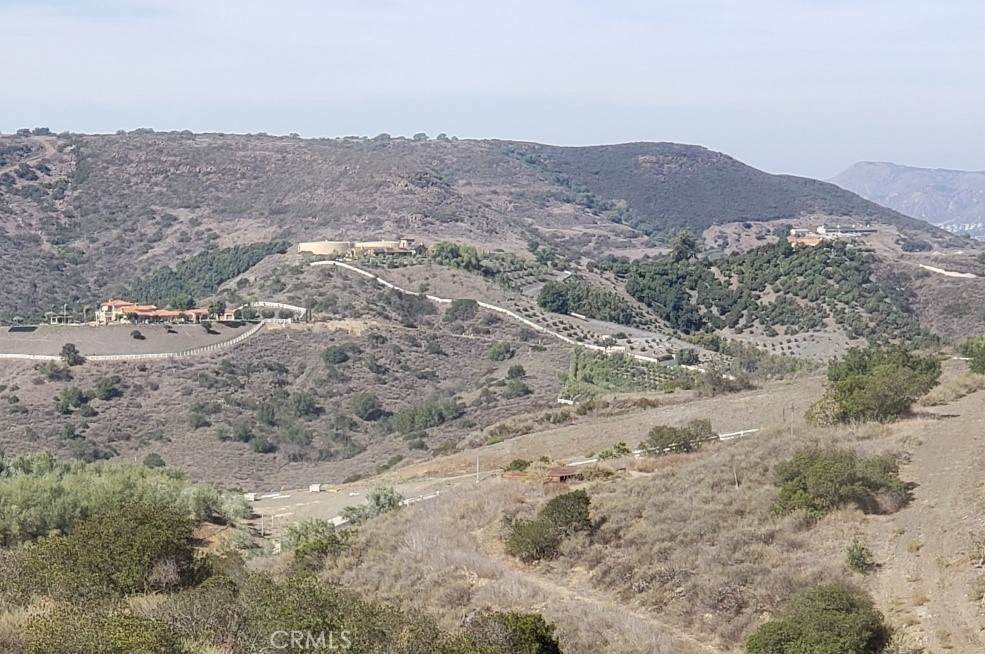 8 La Cruz Drive - Photo 1