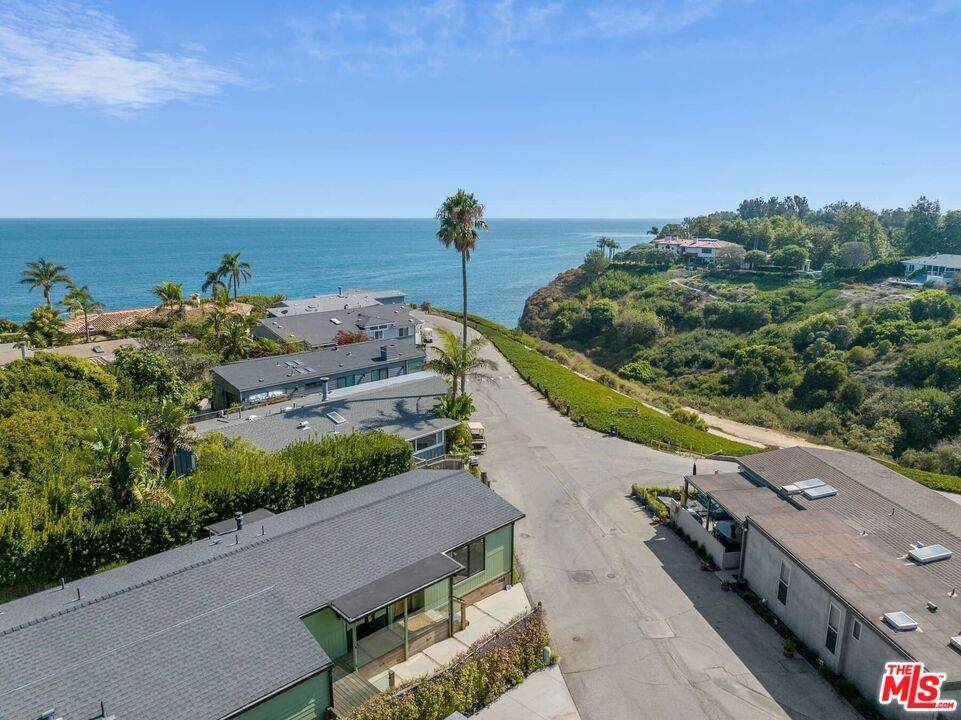 249 Paradise Cove Road - Photo 1
