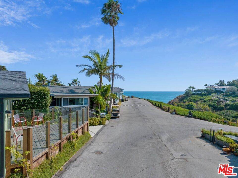 https://bt-photos.global.ssl.fastly.net/socal/orig_boomver_1_434919612-2.jpg