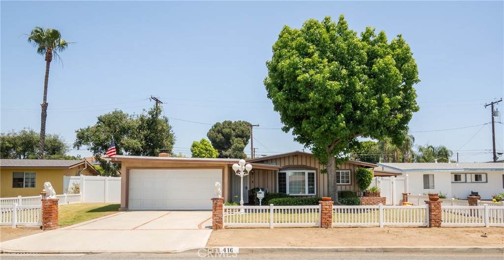 416 Lowell Street - Photo 1