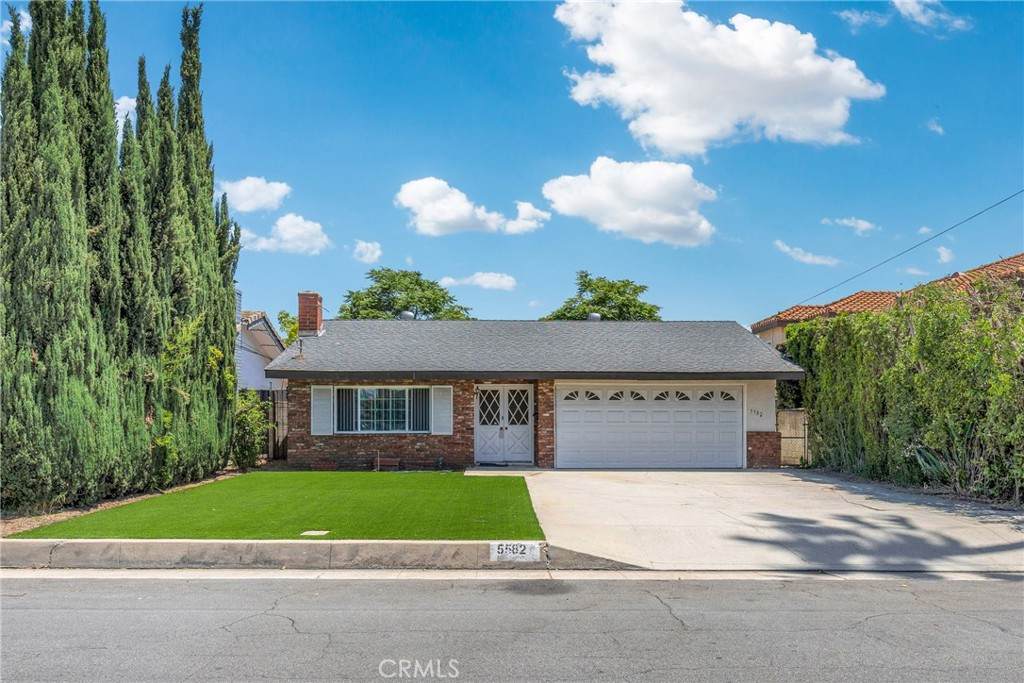 5582 Charlotte Avenue - Photo 1
