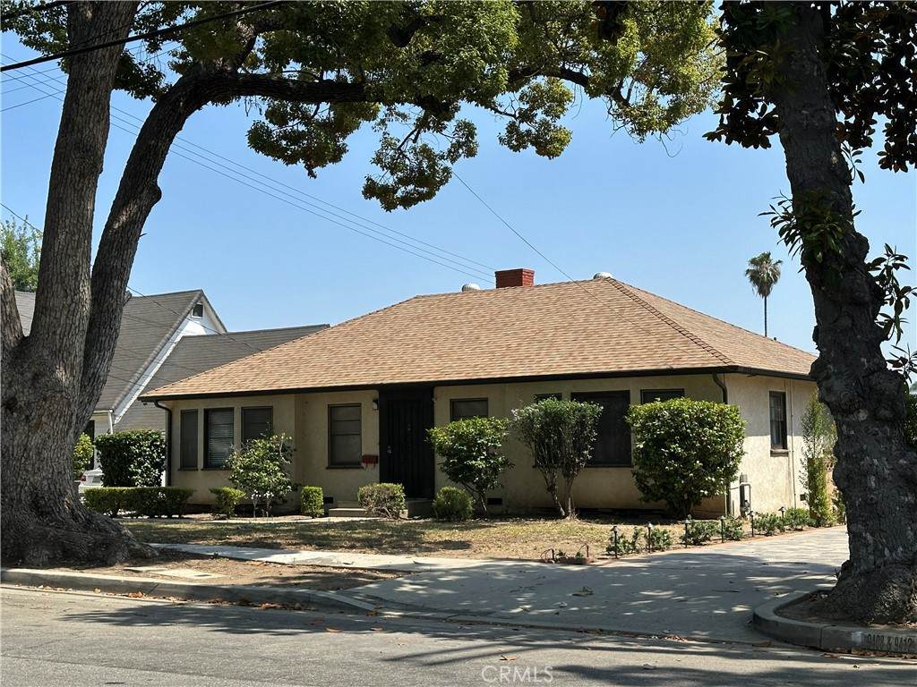 9416 Broadway - Photo 1