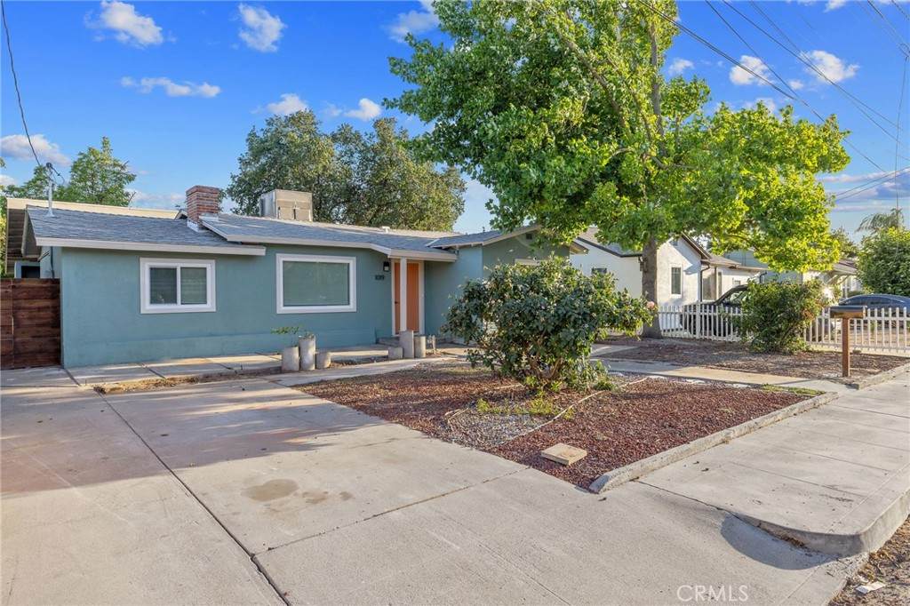 1019 Laurel Avenue - Photo 1