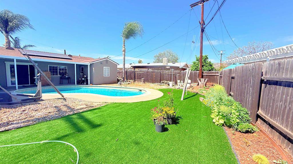 https://bt-photos.global.ssl.fastly.net/socal/orig_boomver_1_435642914-2.jpg