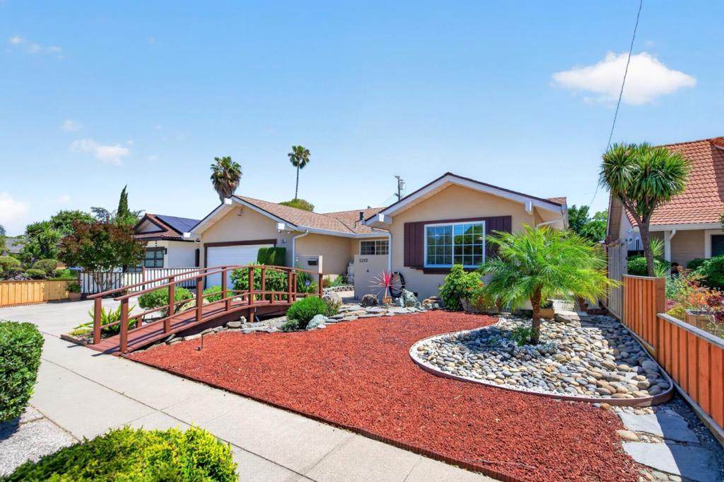 https://bt-photos.global.ssl.fastly.net/socal/orig_boomver_1_435645081-2.jpg