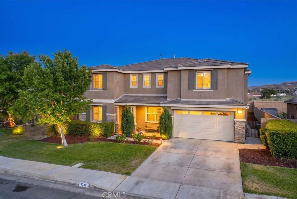 1242 Wellington Drive - Photo 1