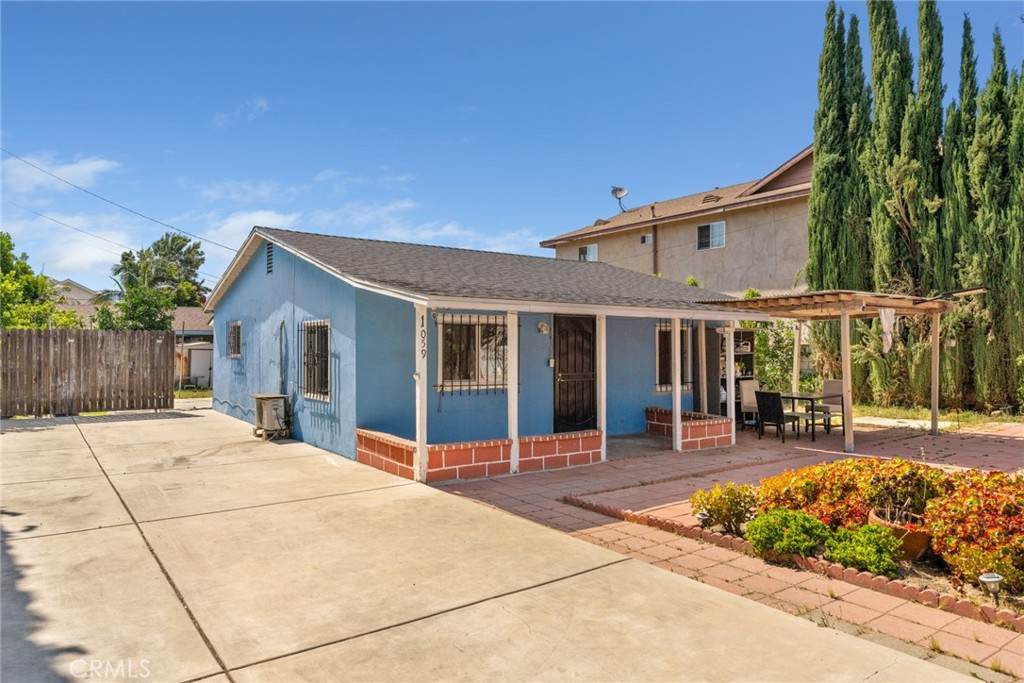 1059 Aileron Avenue - Photo 1