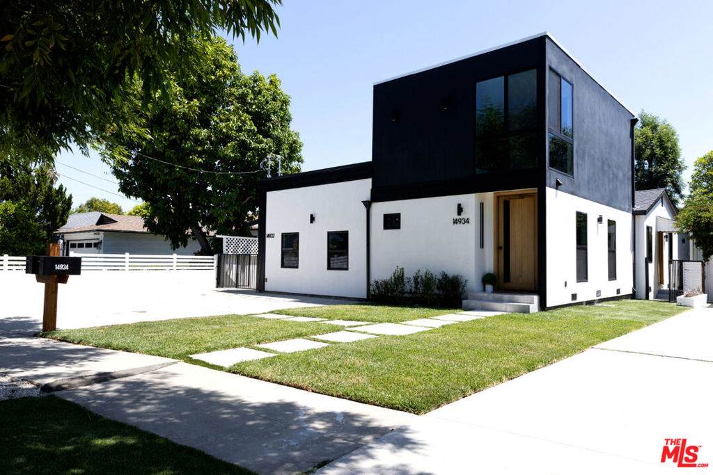 14934 Martha Street - Photo 1