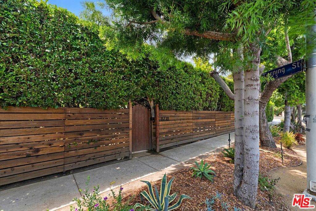 https://bt-photos.global.ssl.fastly.net/socal/orig_boomver_1_435715342-2.jpg