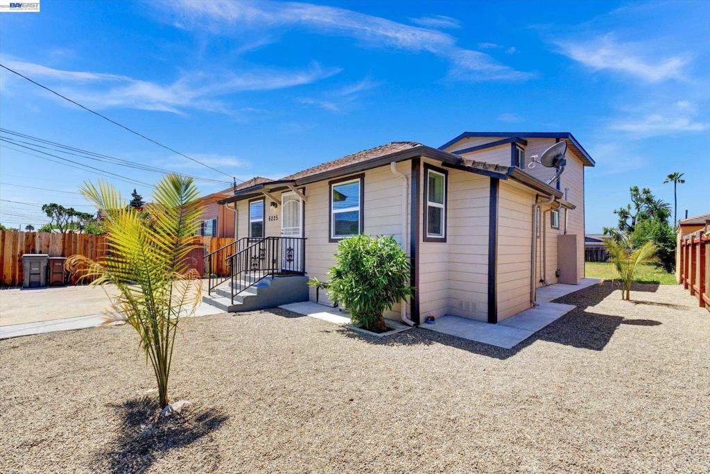 6225 Harmon Ave - Photo 1