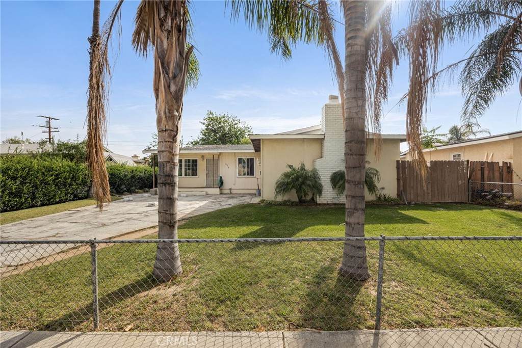 3515 Ross - Photo 1