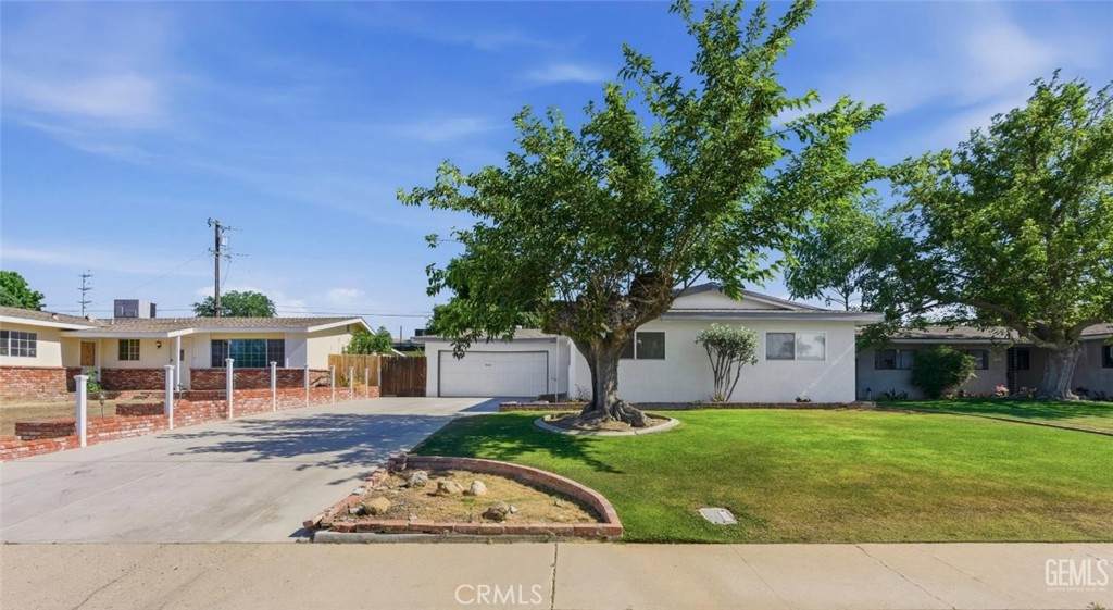 916 Alandale Avenue - Photo 1