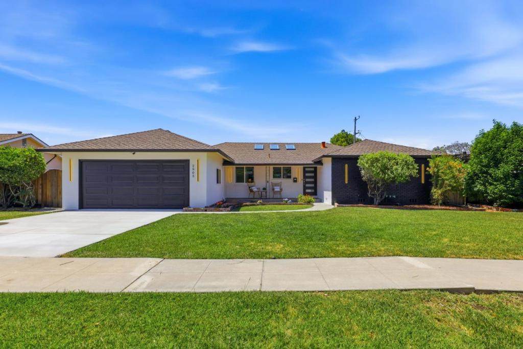 2905 Cambridge Drive - Photo 1
