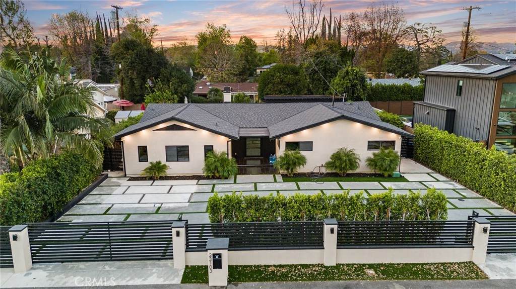23103 Leonora - Photo 1