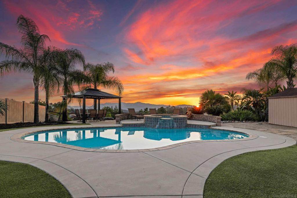 https://bt-photos.global.ssl.fastly.net/socal/orig_boomver_1_435831198-2.jpg