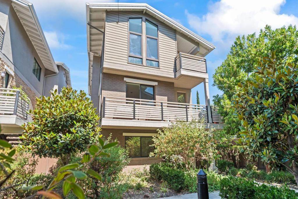 411 Brassinga Court - Photo 1