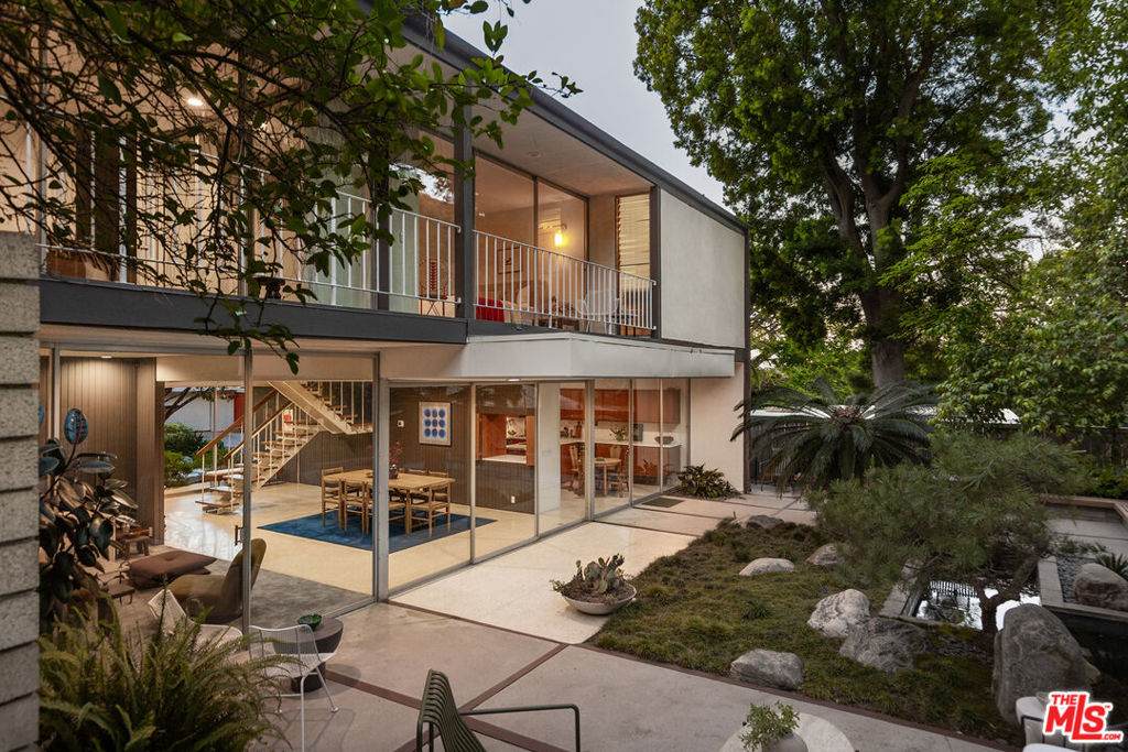 9080 Wonderland Park Avenue - Photo 1