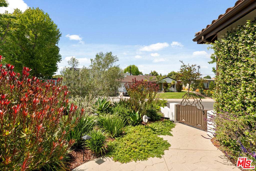 https://bt-photos.global.ssl.fastly.net/socal/orig_boomver_1_435864138-2.jpg
