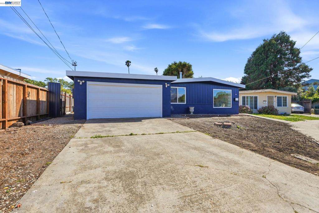 1020 Barbara Ln - Photo 1