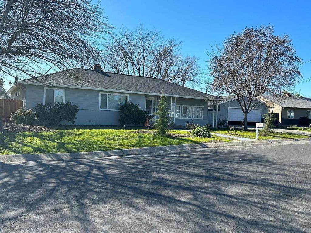 1281 Traynor Road - Photo 1