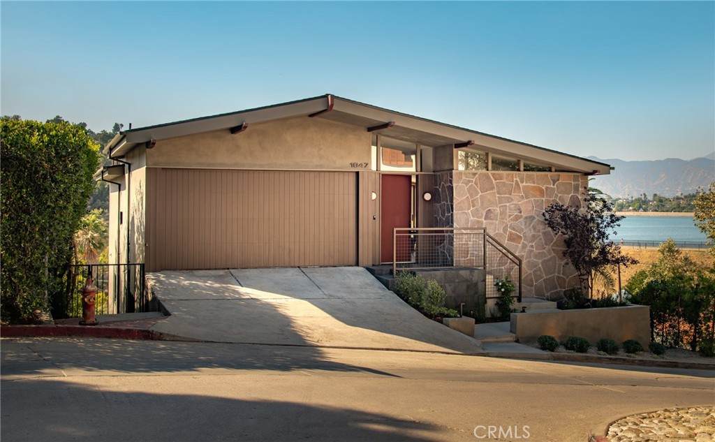 1847 Fanning Street - Photo 1