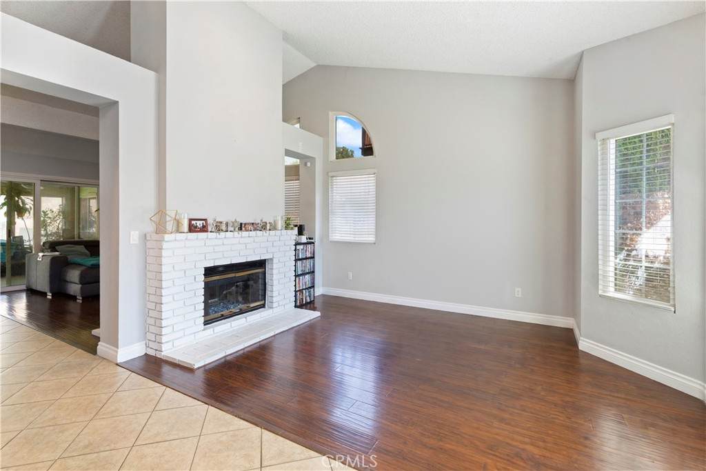 https://bt-photos.global.ssl.fastly.net/socal/orig_boomver_1_435899895-2.jpg