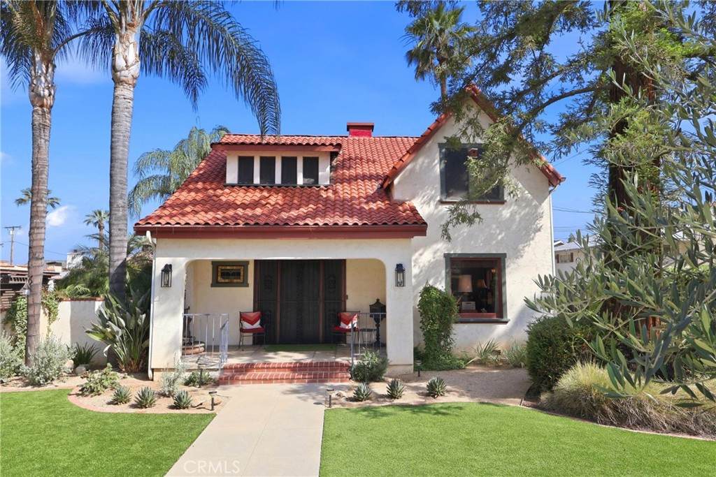 18 Cypress Avenue - Photo 1