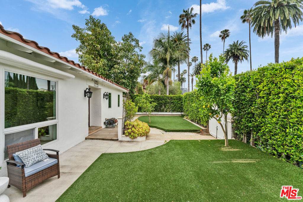 https://bt-photos.global.ssl.fastly.net/socal/orig_boomver_1_435921197-2.jpg
