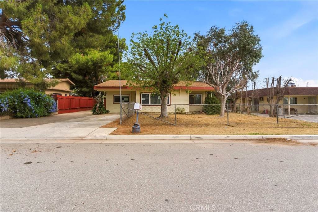 361 Golden - Photo 1