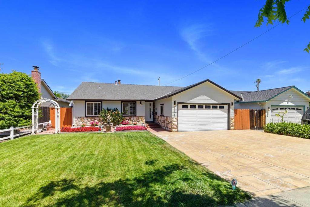 2101 Leon Drive - Photo 1