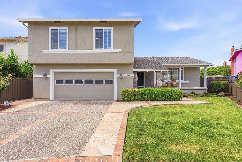688 Dunraven Court - Photo 1