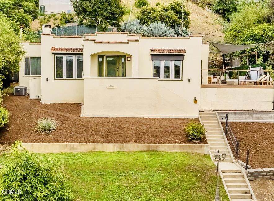 3928 Berenice Avenue - Photo 1