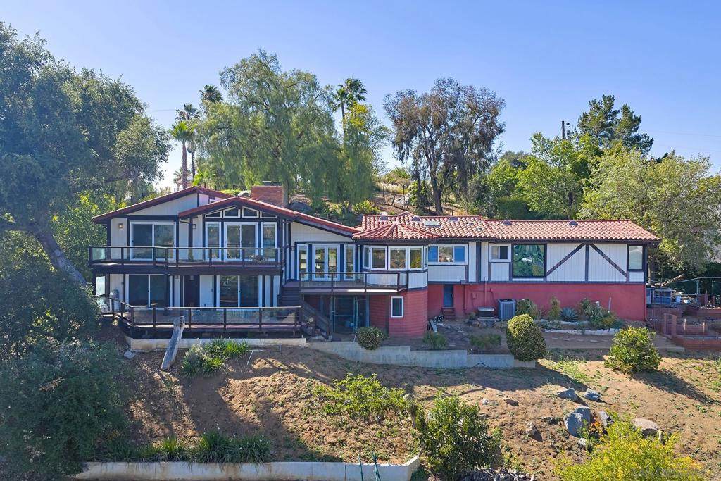 2448 Royal Crest - Photo 1