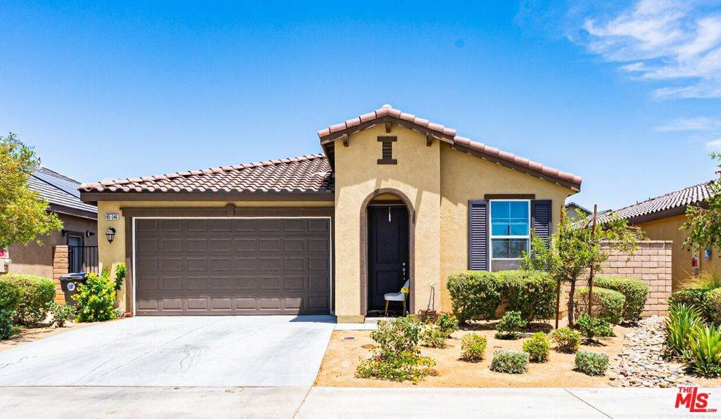 85346 Giorno Court - Photo 1