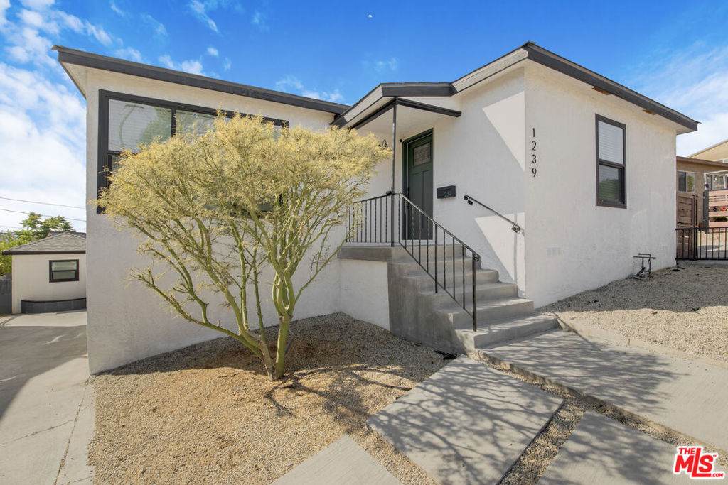 https://bt-photos.global.ssl.fastly.net/socal/orig_boomver_1_436006385-2.jpg