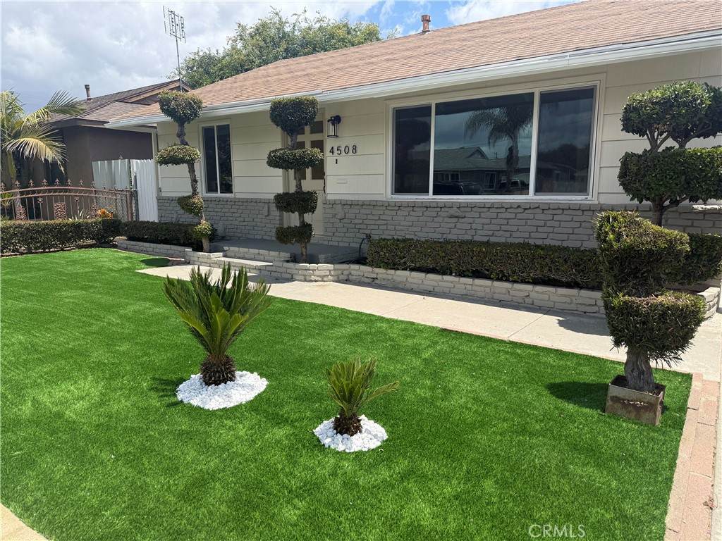 4508 Deland - Photo 1