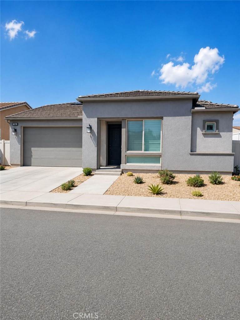 1620 Village Green - Photo 1