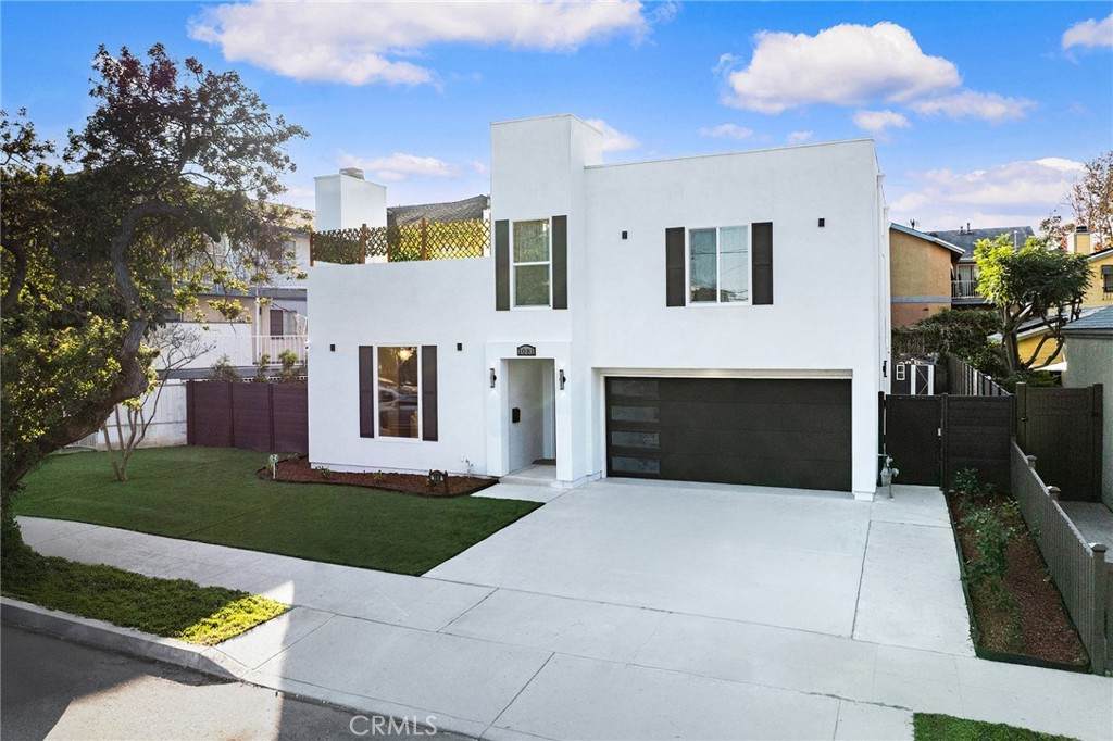 1081 Loma Avenue - Photo 1
