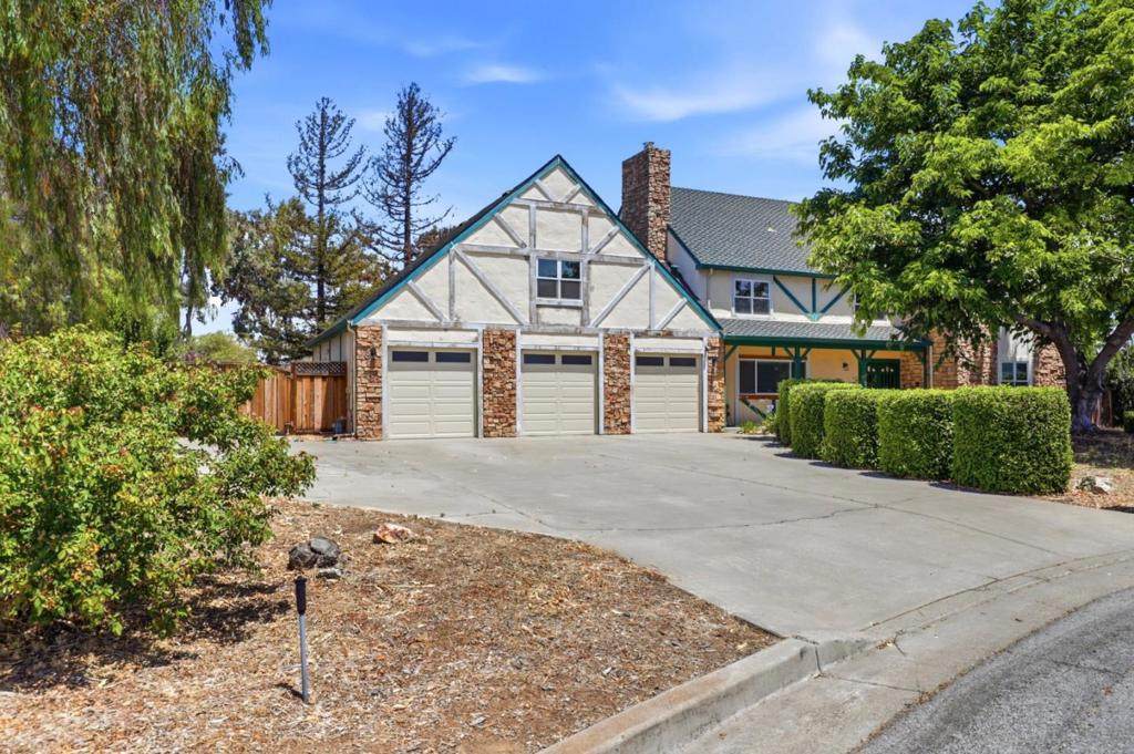 130 Sunrise Drive - Photo 1