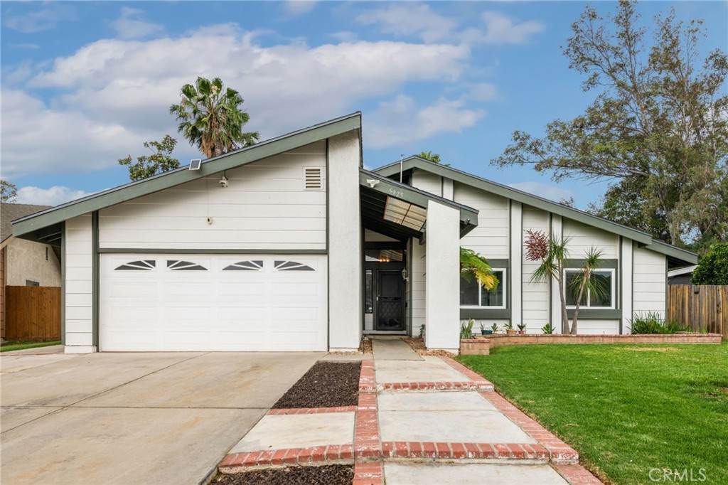 5925 Grinnell Drive - Photo 1