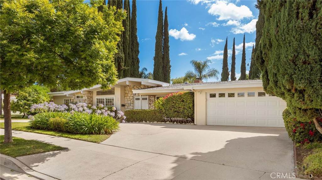 5901 Nita Avenue - Photo 1
