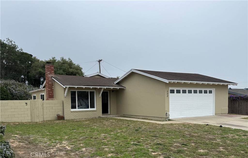 722 Edgewood - Photo 1