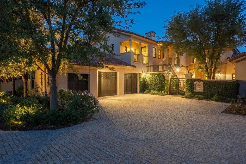52765 Humboldt Boulevard - Photo 1