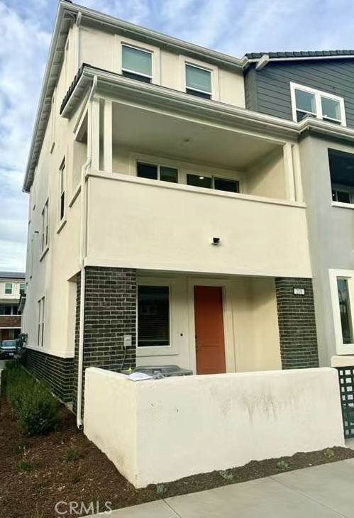 216 Lockhart Way - Photo 1