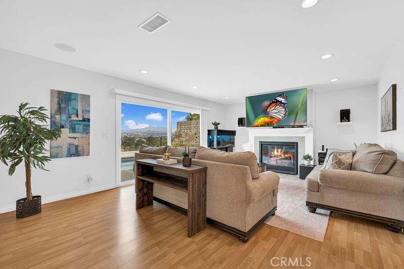 https://bt-photos.global.ssl.fastly.net/socal/orig_boomver_1_437534908-2.jpg
