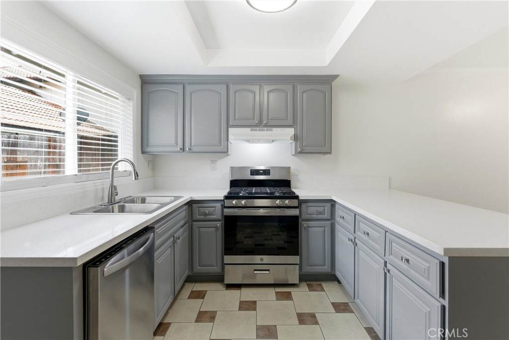 7082 Heil Ave - Photo 1