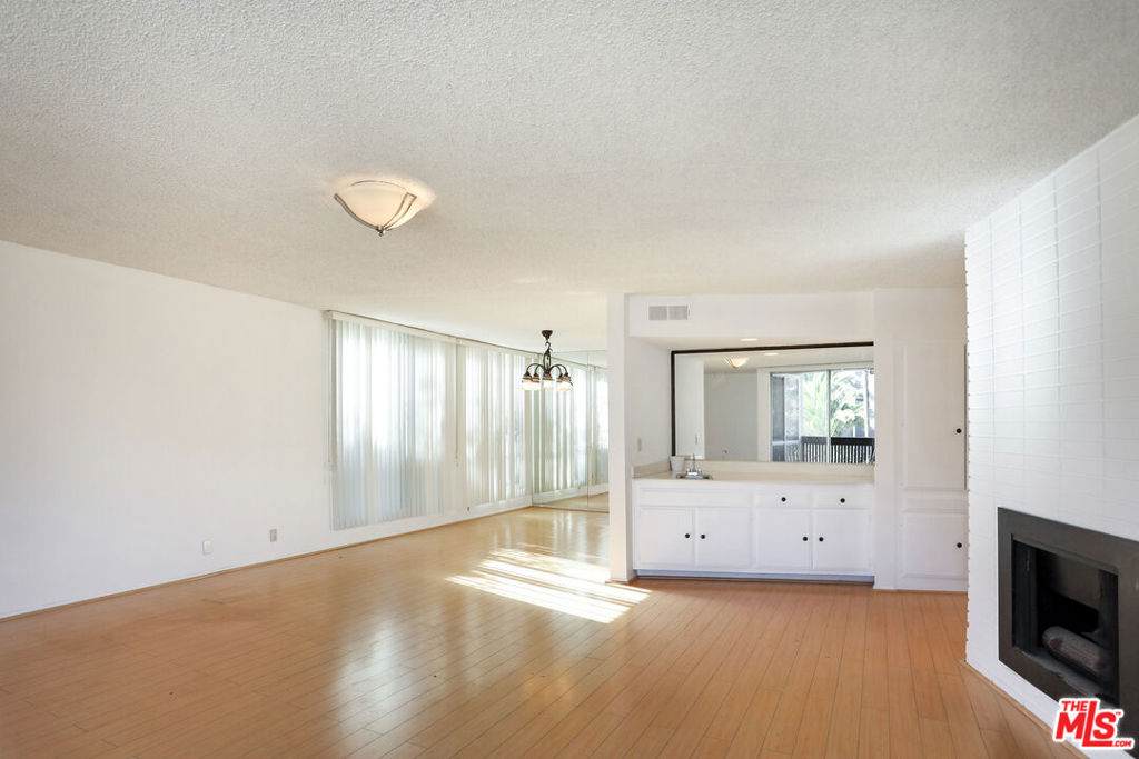 https://bt-photos.global.ssl.fastly.net/socal/orig_boomver_1_437648296-3.jpg