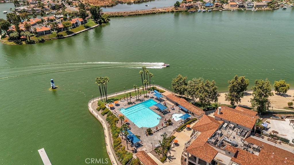 https://bt-photos.global.ssl.fastly.net/socal/orig_boomver_1_437659082-2.jpg